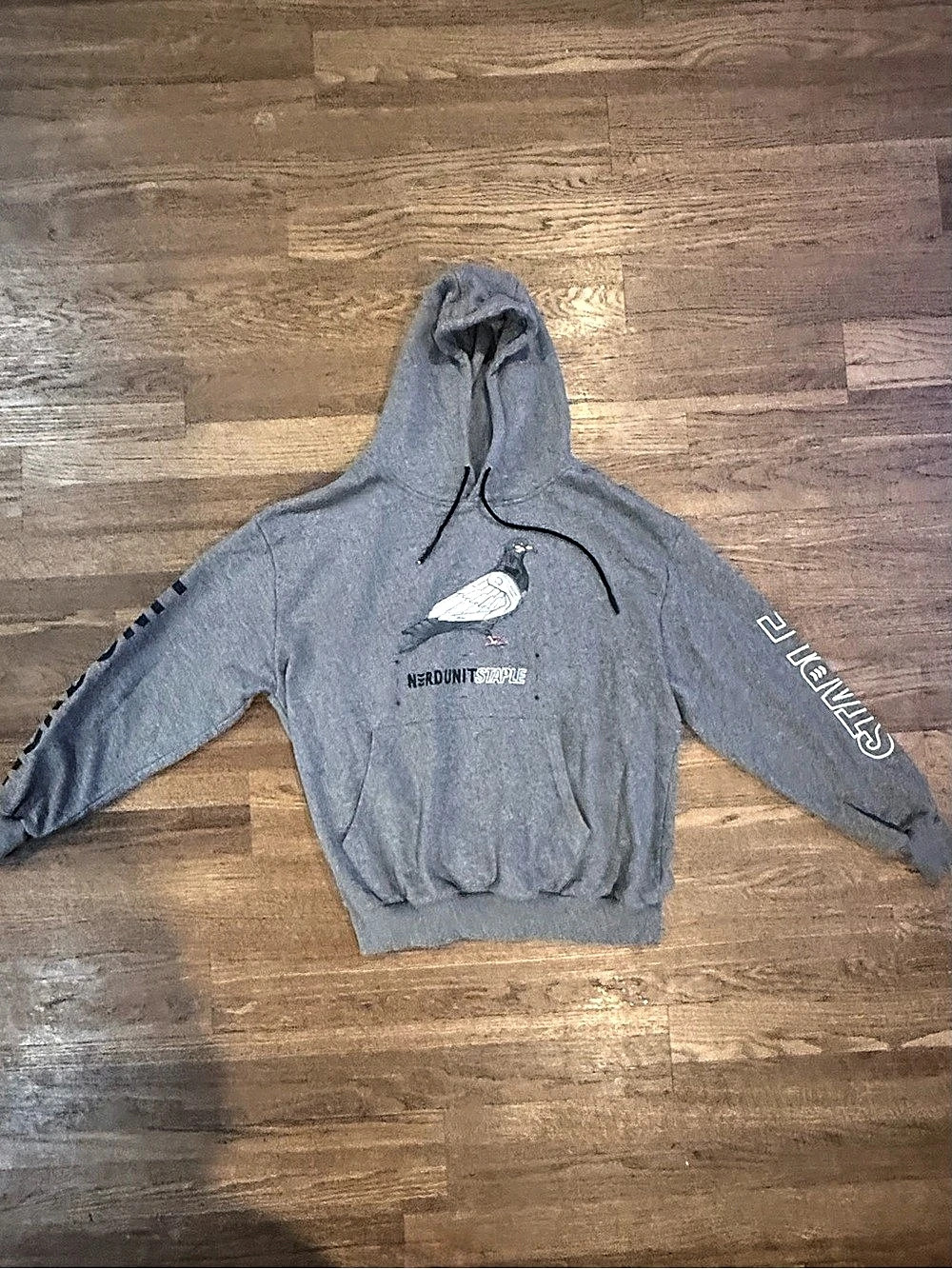 Staple Nerd Unit Graphic Pullover Hoodie in Gray Size Small